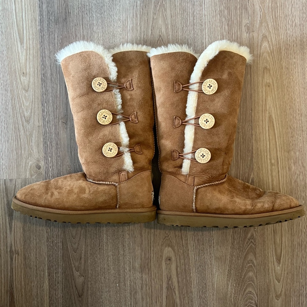 Ugg Boots Bailey Button